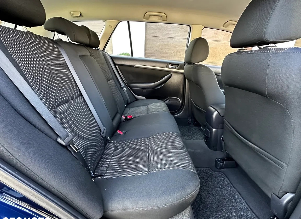 Toyota Avensis cena 18700 przebieg: 260000, rok produkcji 2006 z Radom małe 466